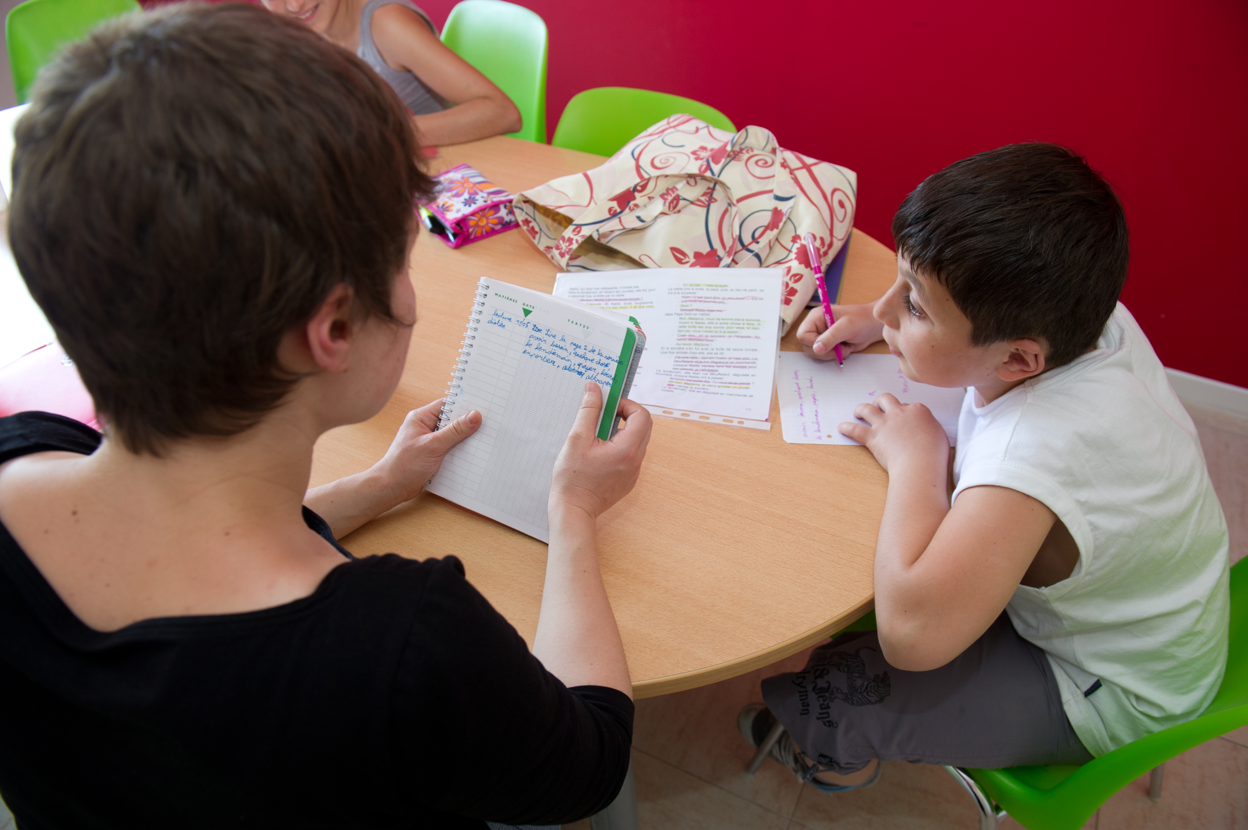 Aide à la scolarité auprès des familles de réfugiés