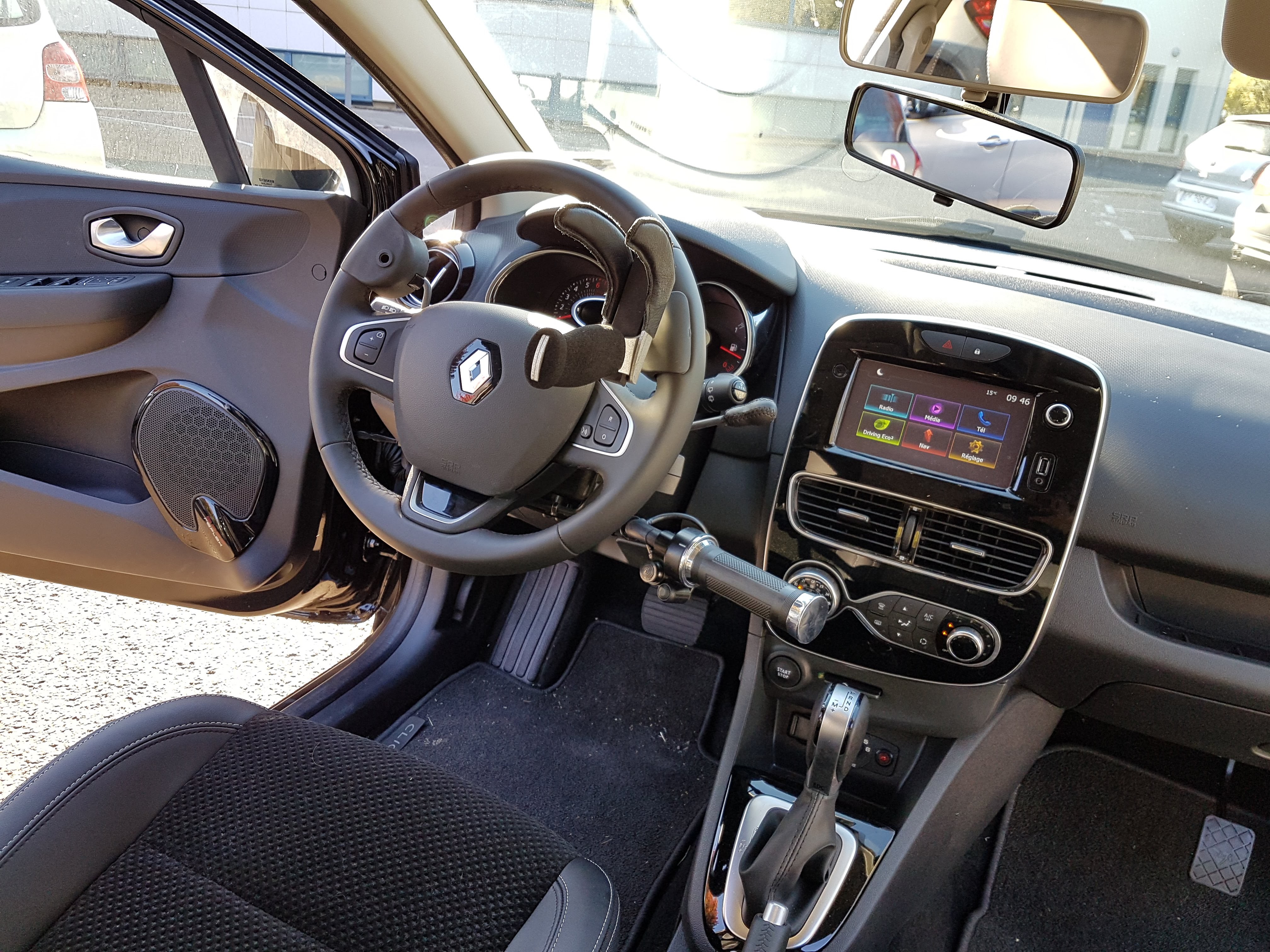 Clio véhicule adapté