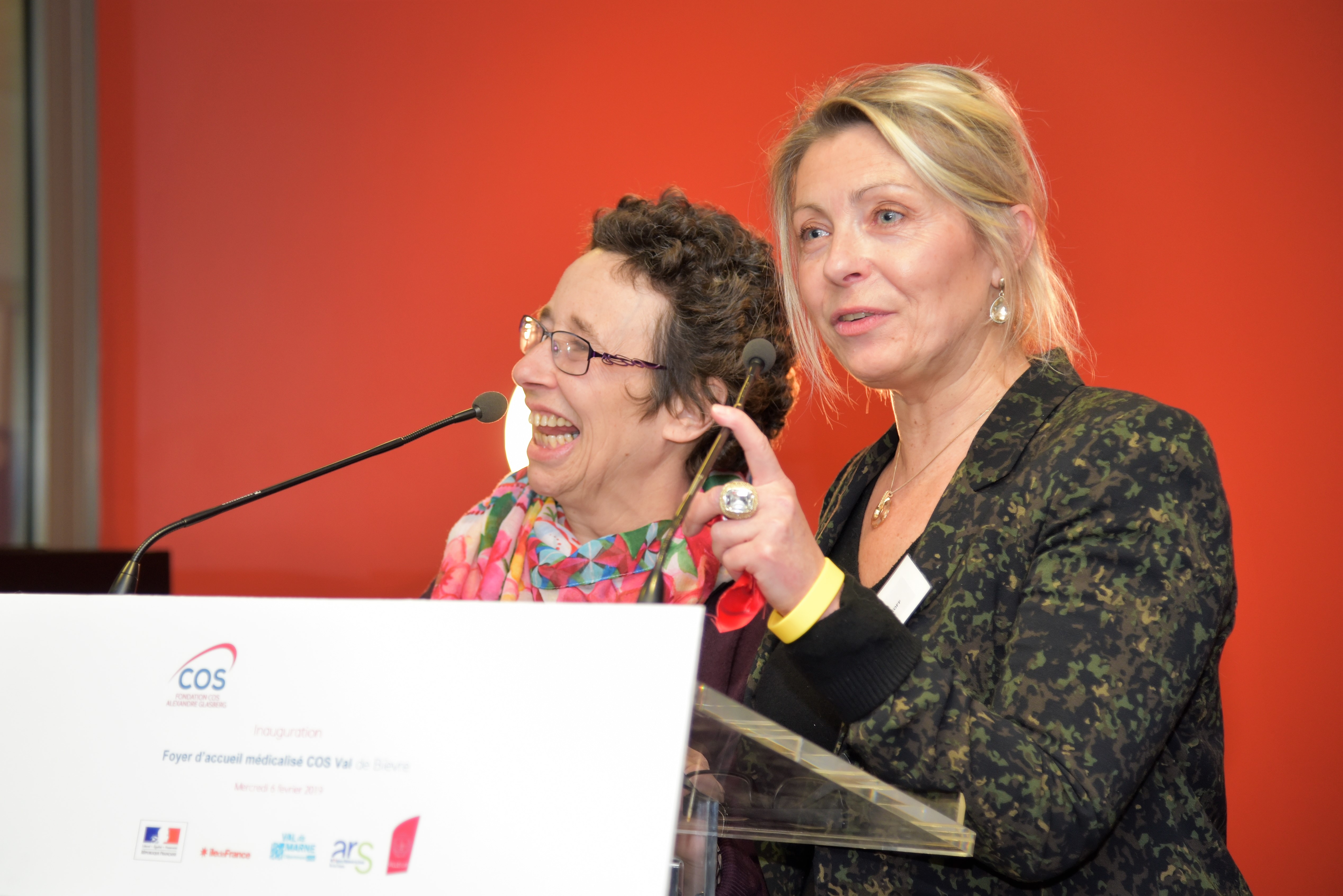 Isabelle Oniskoff et Sophie, résidente du FAM