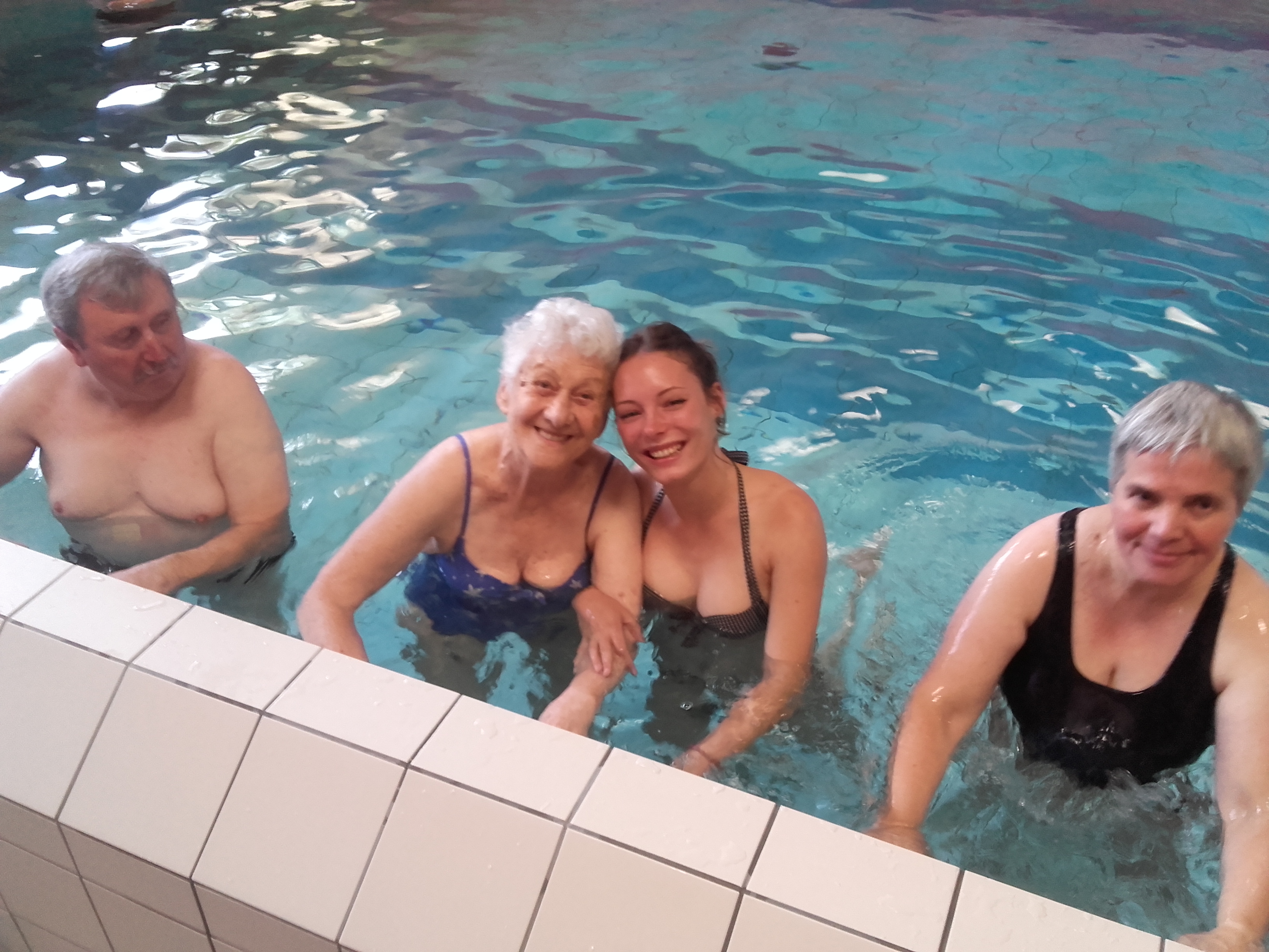« Le Grand bain » pour 6 résidents de l’EHPAD COS Saint Philibert 