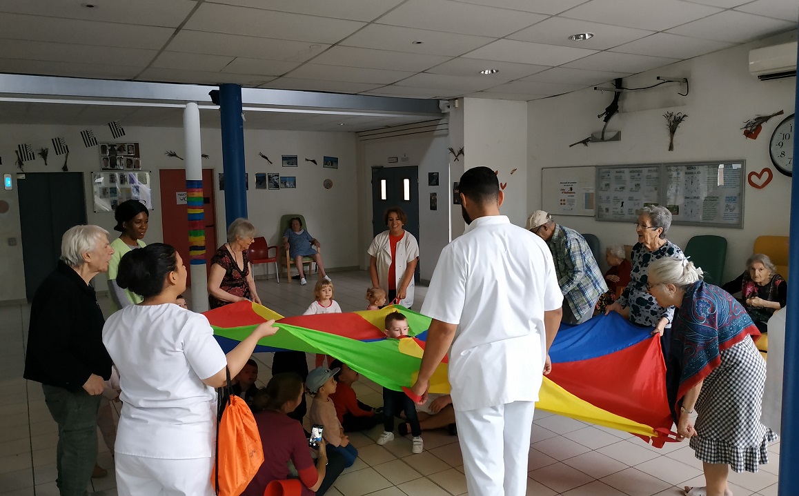Atelier intergénérationnelle avec la crèche Plif Plaf Plouf - lundi 28 octobre