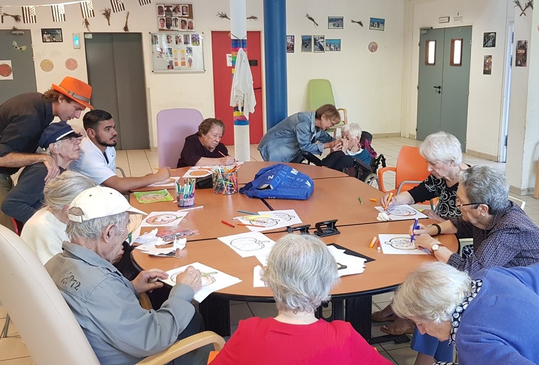 Atelier coloriage pour préparer Halloween