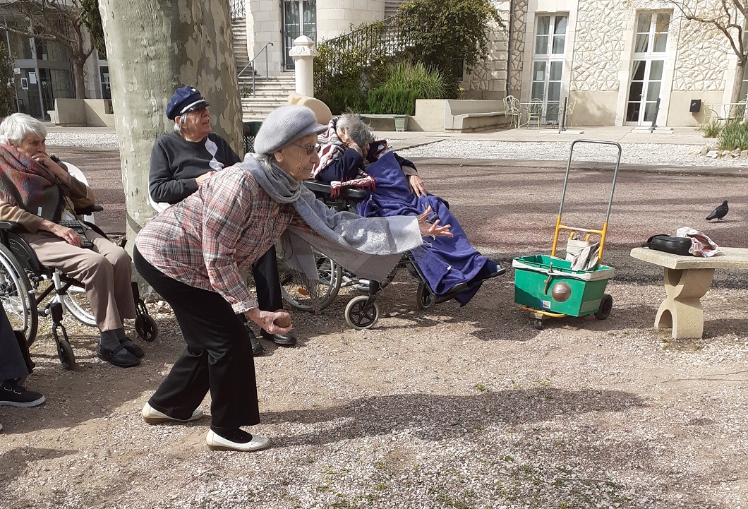 Partie de pétanque interservices 