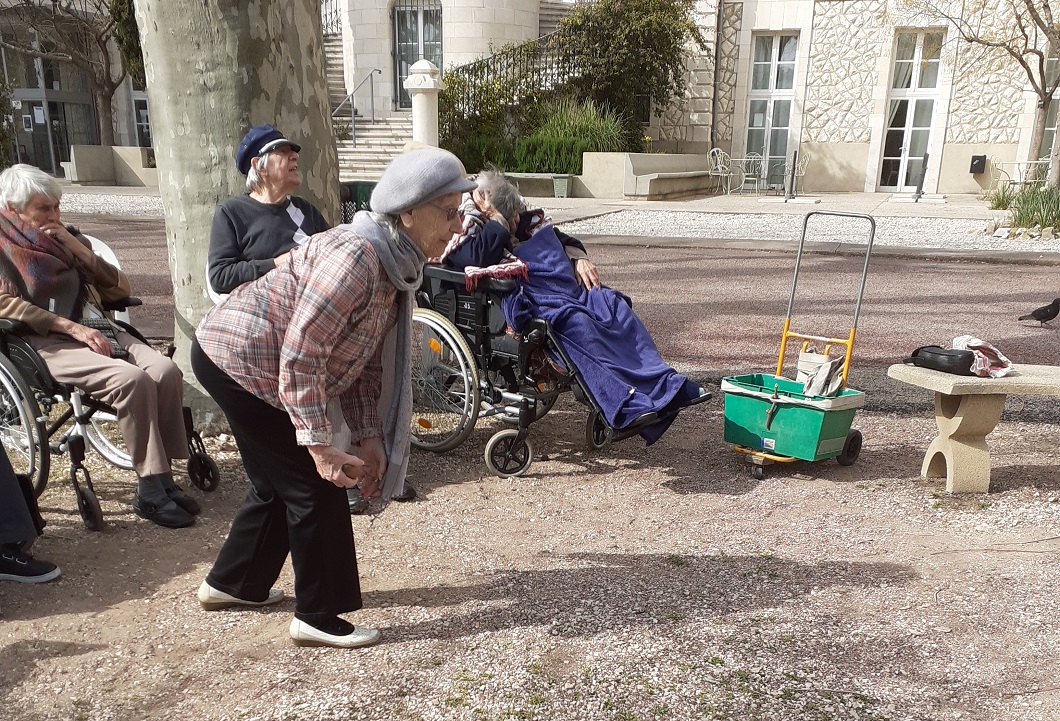 Partie de pétanque interservices 