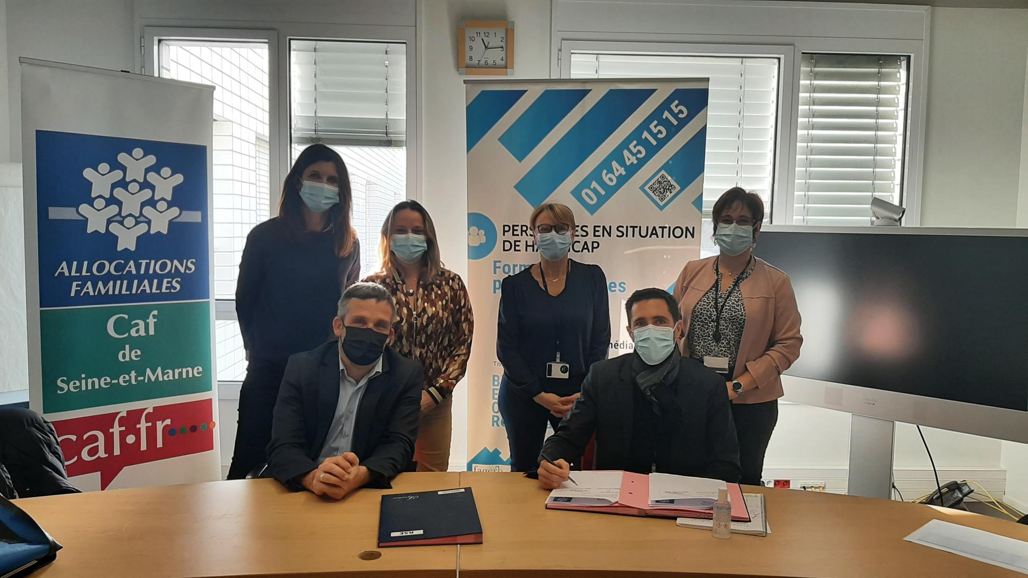 Signature convention de partenariat CAF 77