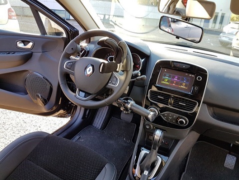 voiture poste de conduite