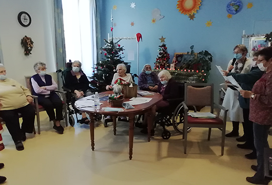 Projet intergénérationnel entre l'EHPAD COS Sainte-Marthe et l'école des broderies à Cognac
