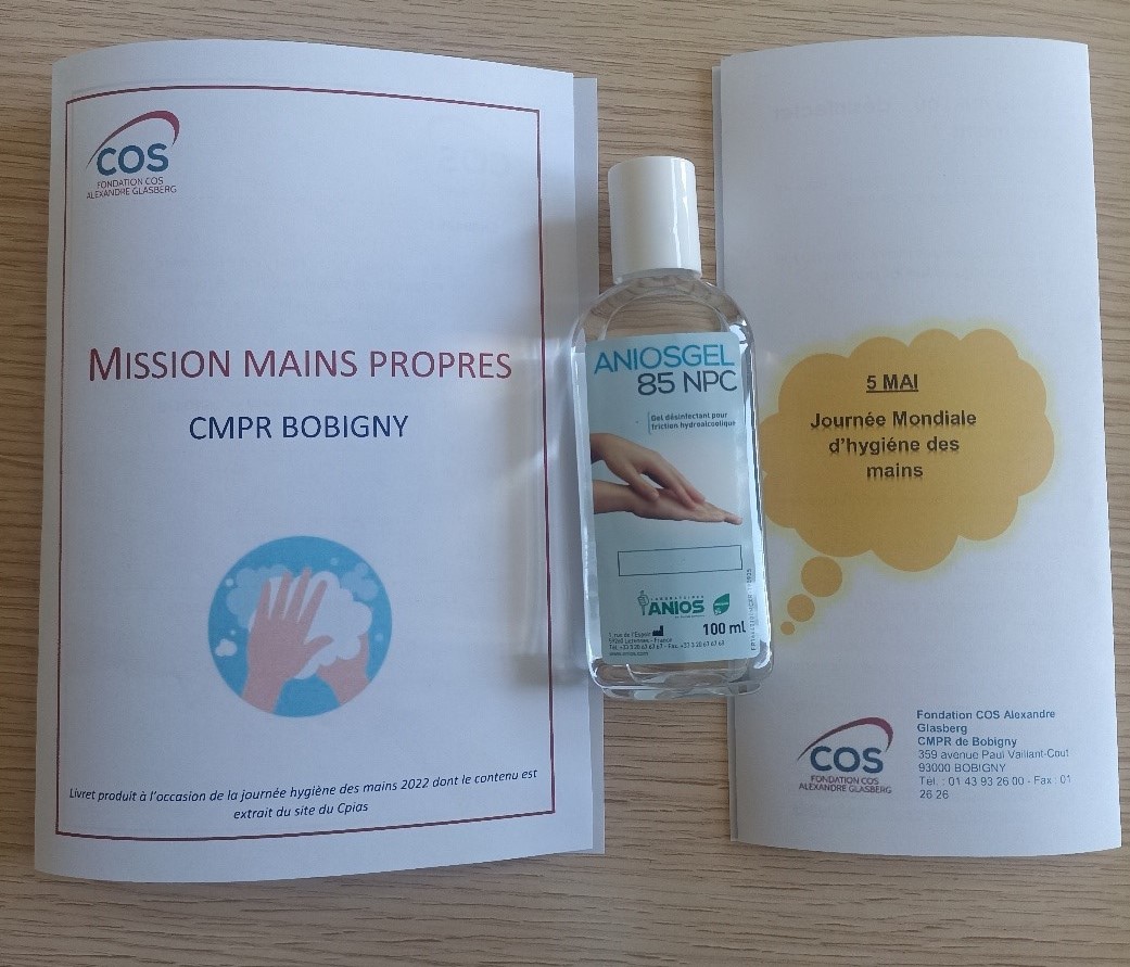 Livret de jeu et flyer informatif sur la thématique de l'hygiène des mains