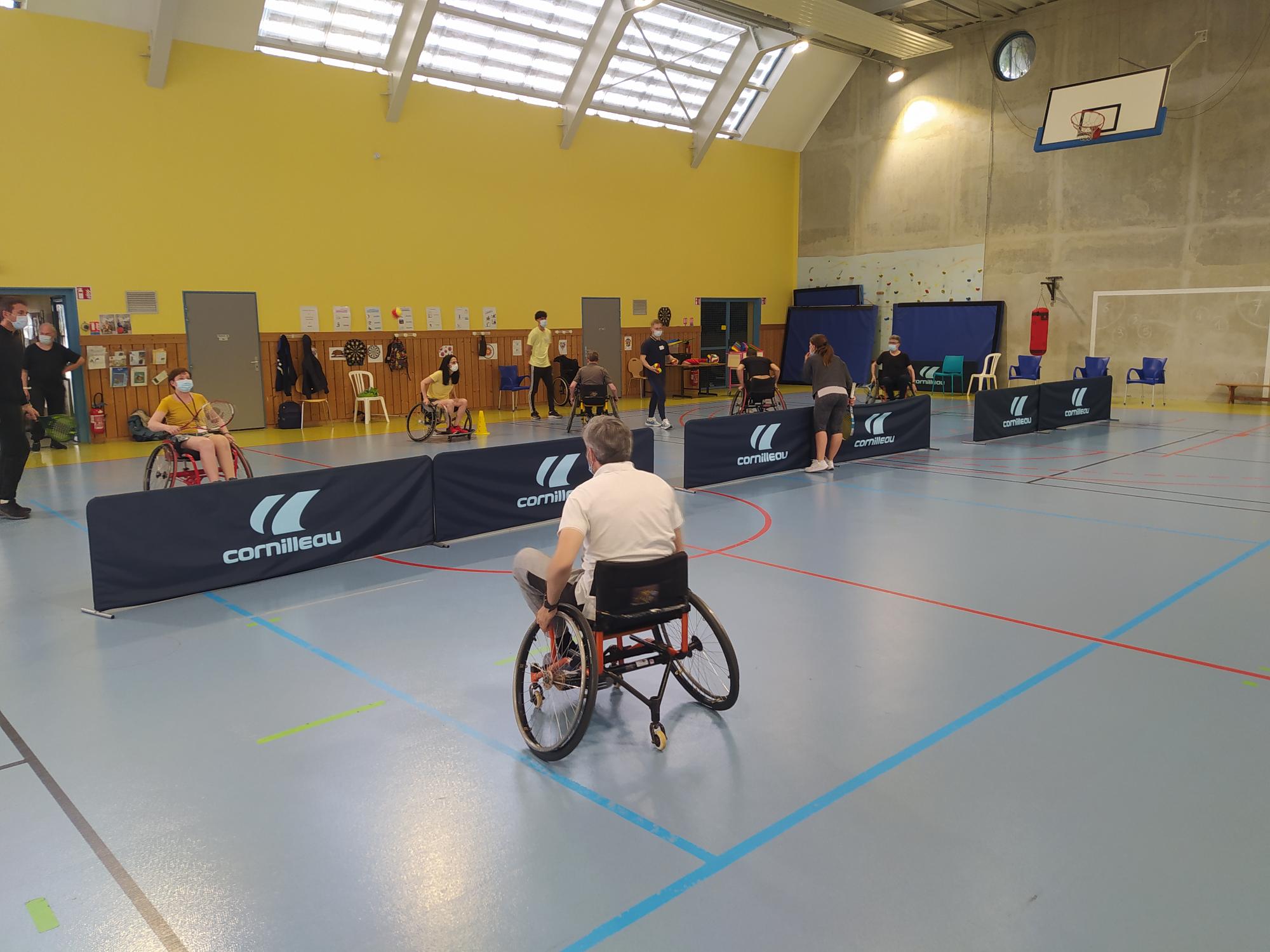 Initiation au tennis fauteuil