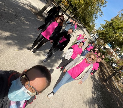 Pasteur pendant la marche