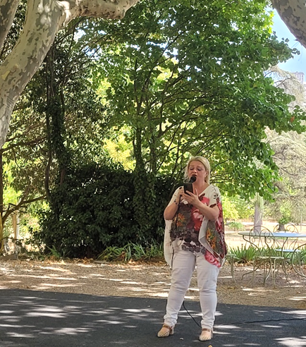 Un concert à l’ombre des platanes