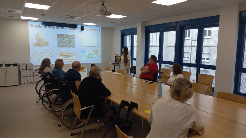 Calypso présente son projet aux patients de Pasteur