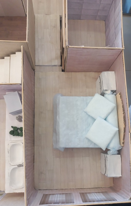 Chambre à coucher avec lit haut
