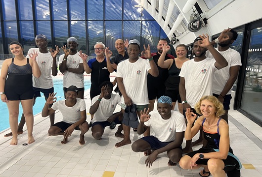Photo de groupe avec le nouveau tee-shirt 