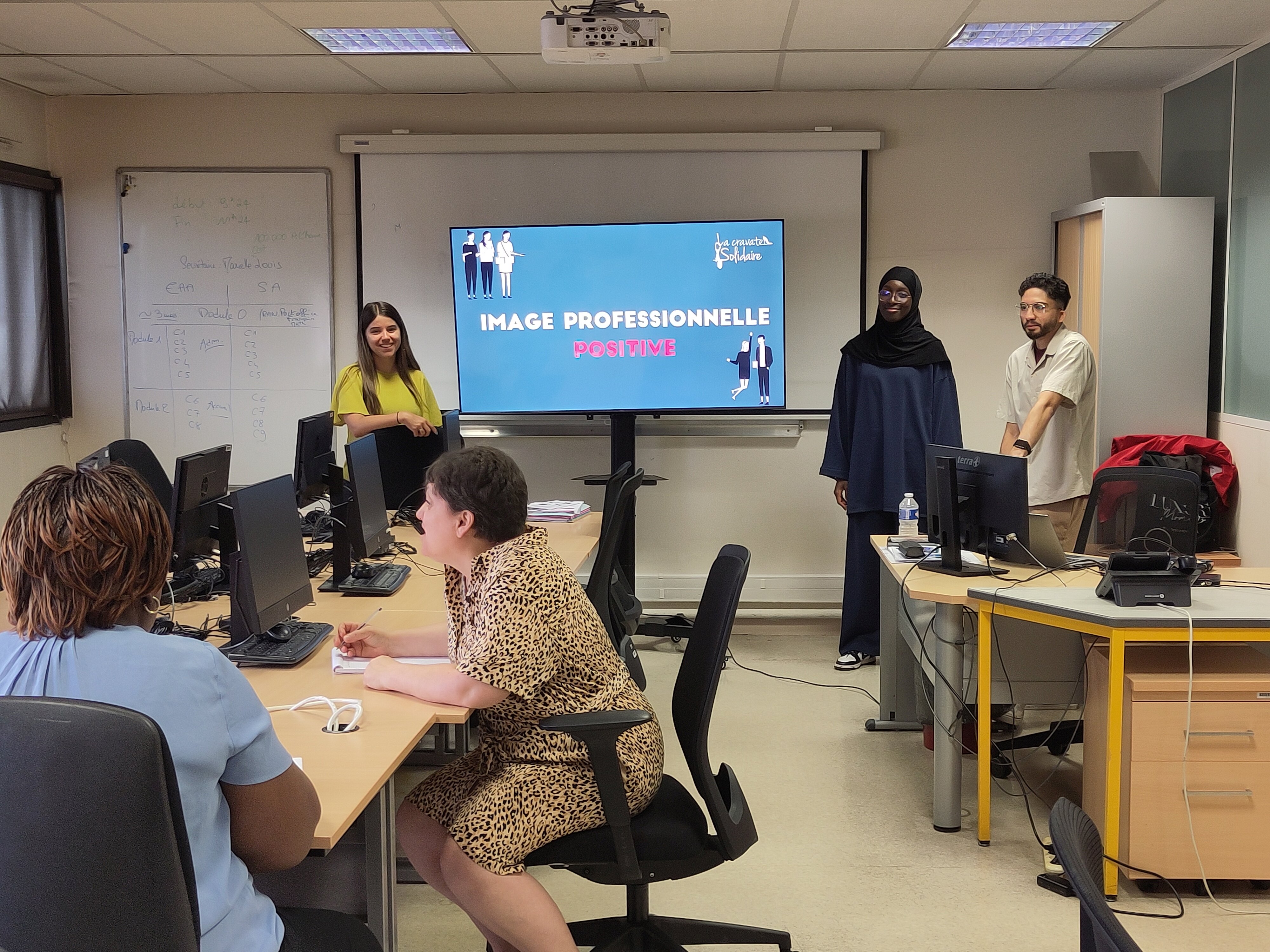 Collaboration fructueuse entre le COS CRPF et La Cravate Solidaire