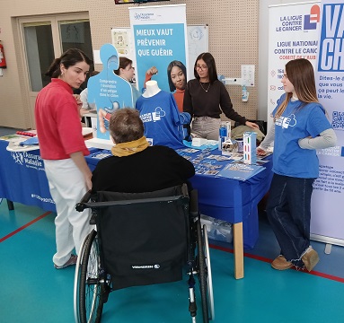 Mars 2026 participation des patients et des professionnels Stand Ligue contre le cancer et CPAM